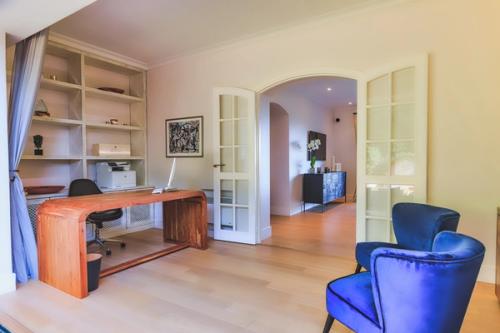 St Tropez Villa