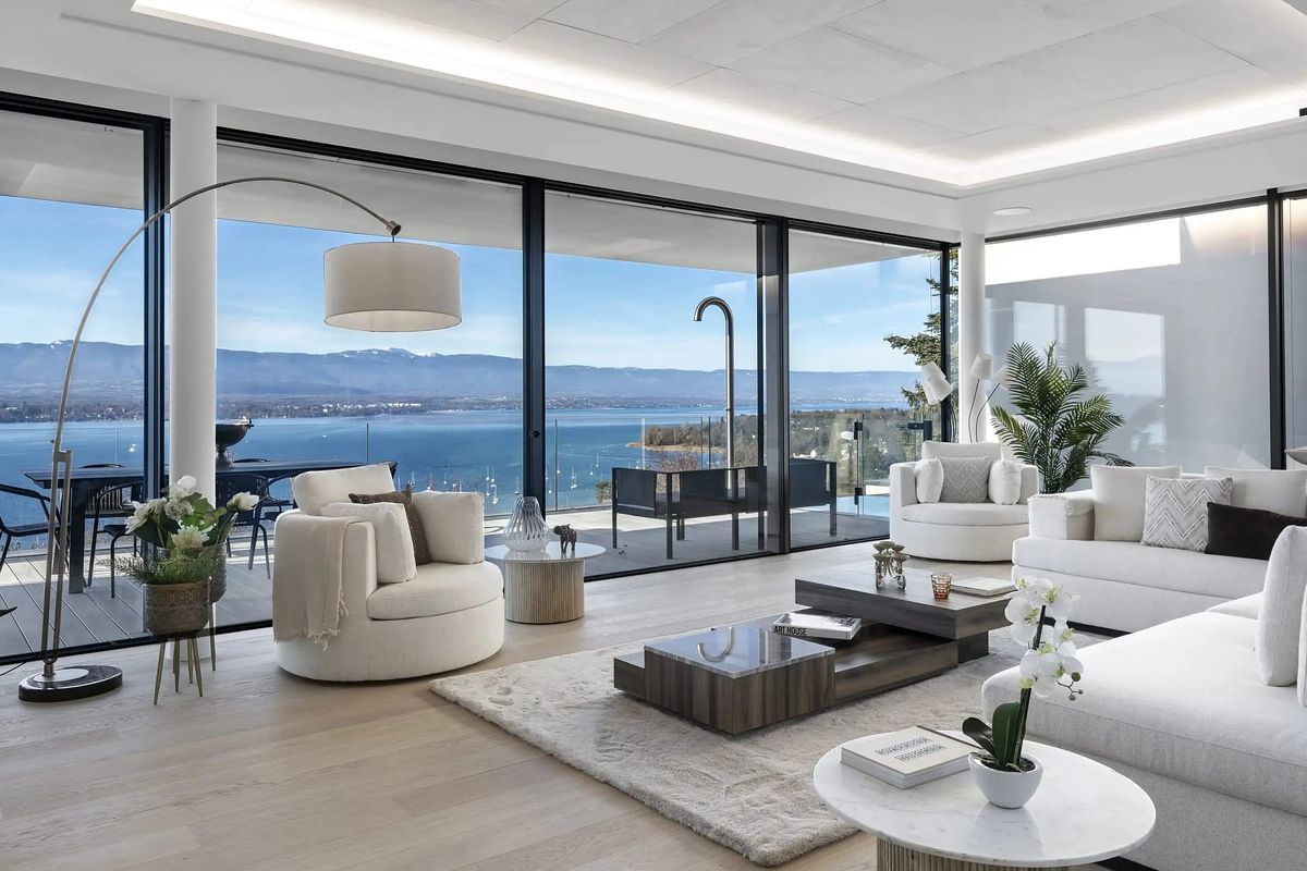 Sophisticated Lakeside Villa, Cologny, Switzerland
