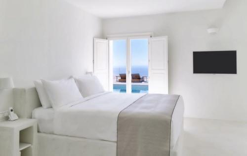 nafsika_estate_villa_santorini