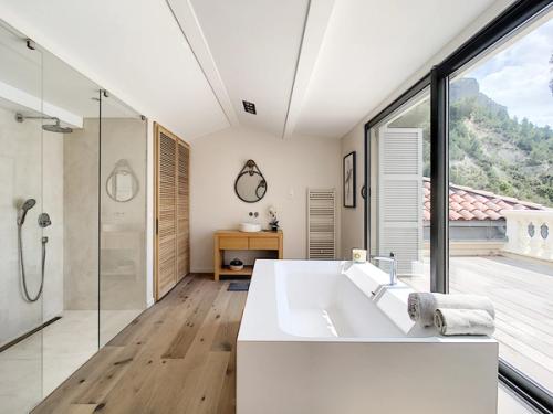 Ultra Luxury Seafront Villa in Cassis, South of France