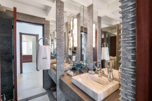 Mandalay Ultra Luxury Villa Long Bay Beach Turks & Caicos