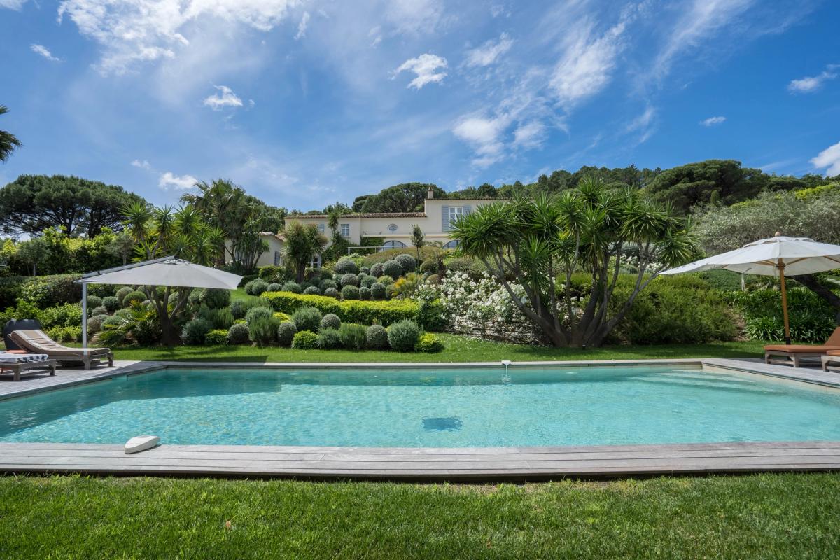 Private Light-Filled Villa near Route Des Plages, Saint-Tropez, France