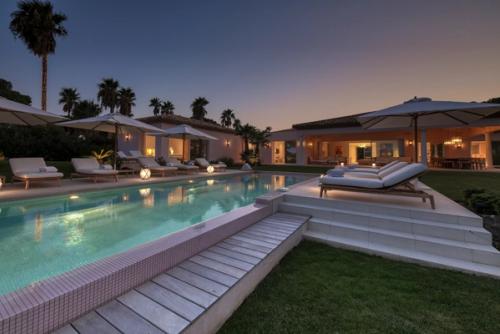 Elegant Villa with Panoramic Views of Pampelonne Beach, St Tropez, France 