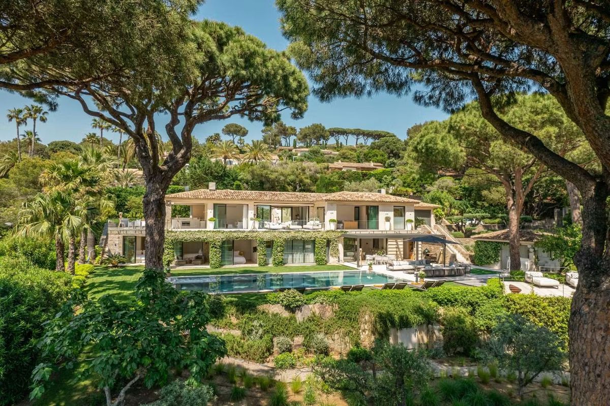 Prestigious Villa with Spacious Gardens Overlooking Pampelonne near Ramatuelle, Saint-Tropez, France