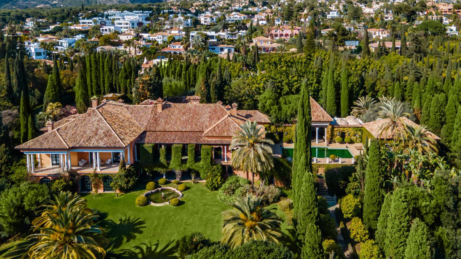 Historic Villa Surrounded by Expansive Botanical Gardens in Nagueles, Marbella, Spain