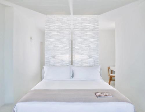 nafsika_estate_villa_santorini