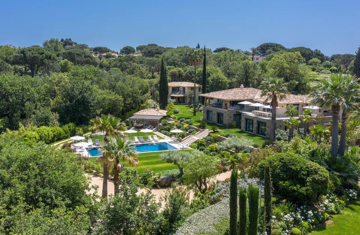 Modern Expansive Villa with Breathtaking Views of Saint-Tropez Village, Saint-Tropez, France