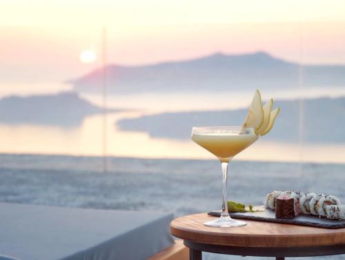 nafsika_estate_villa_santorini