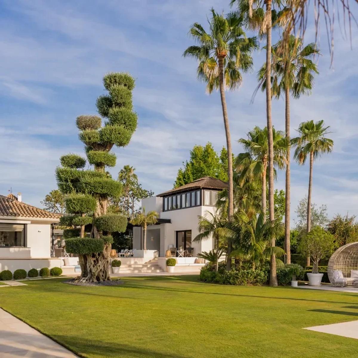 Stylish and Tranquil Villa near Las Brisas Golf Club, Marbella, Spain