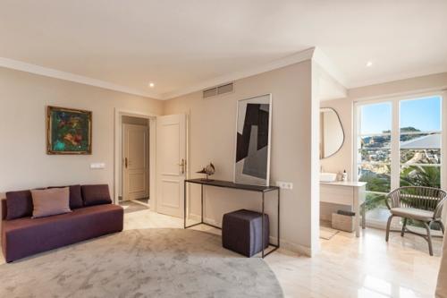Exquisite Seafront Villa in Port D'Andratx in Mallorca