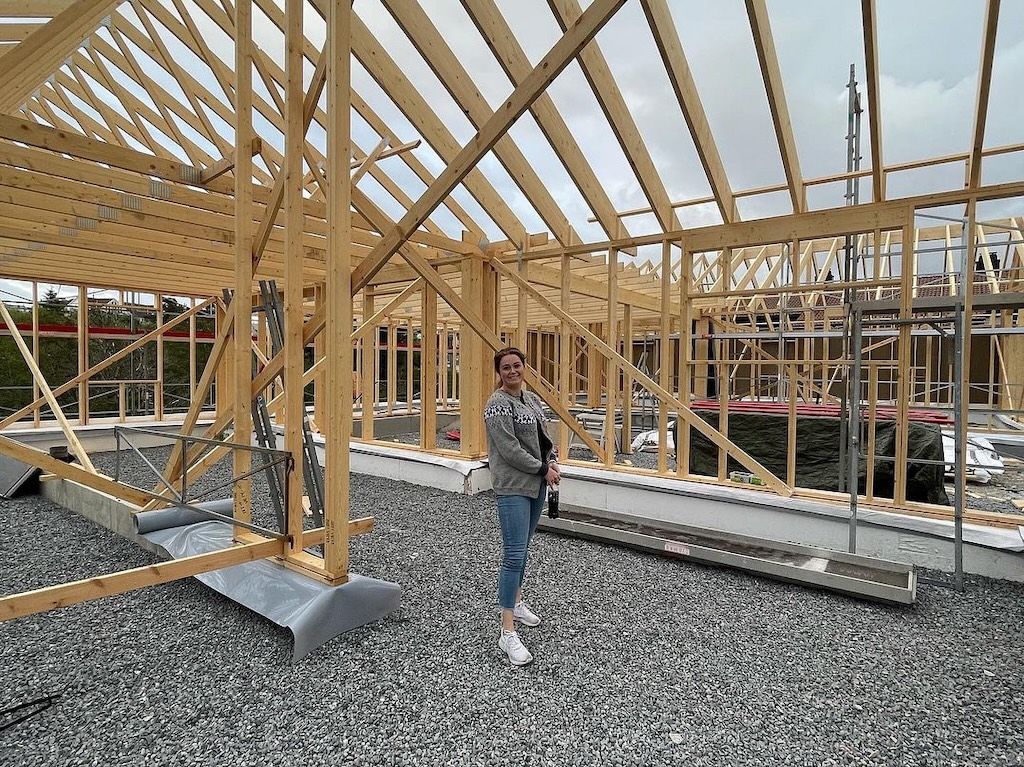 Førstegangskjøper Mona under byggeprosessen av sin nye bolig