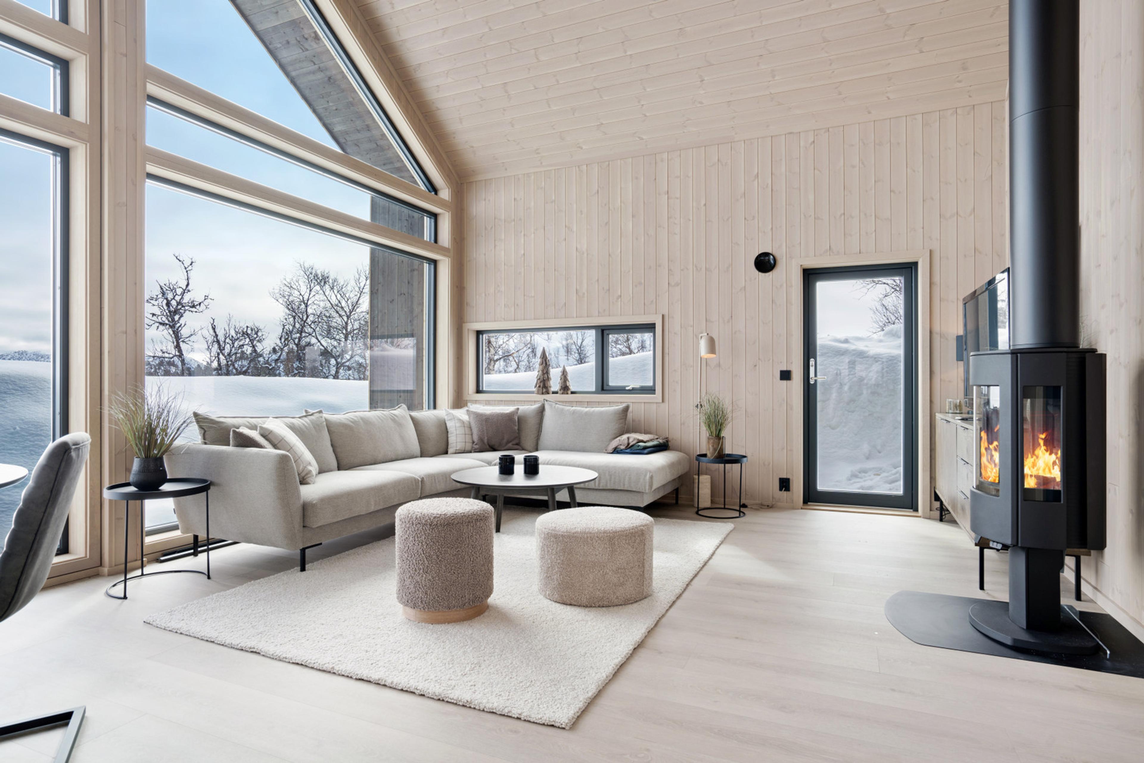 INNFLYTNINGSKLAR møblert hytte på Vågsli - NY hytte med meget høy standard!