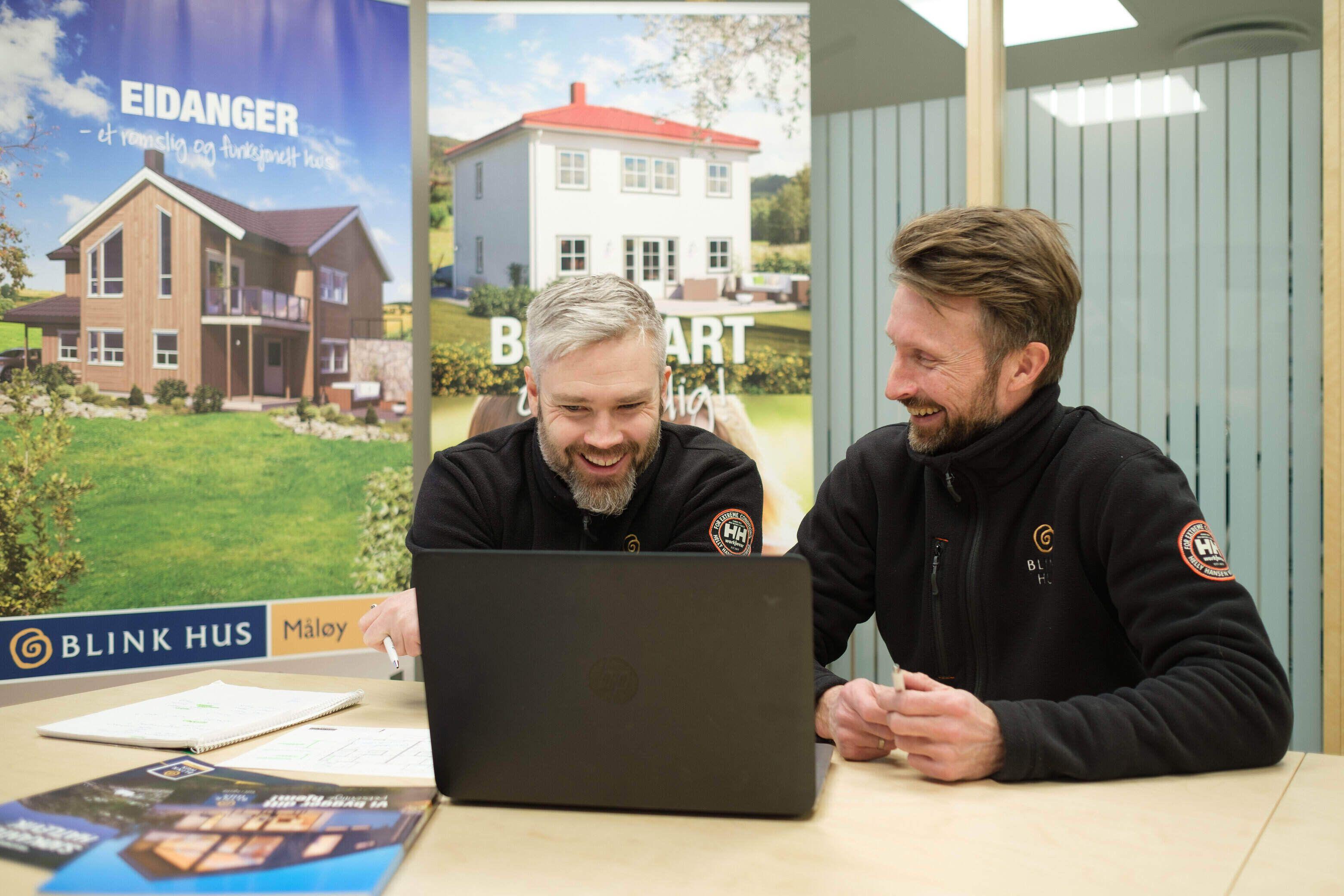 Blink Hus Stryn og Måløy: avdelingsleder Roger Rimstad (t.v.) sammen med daglig leder Endre Håberg (t.h.).