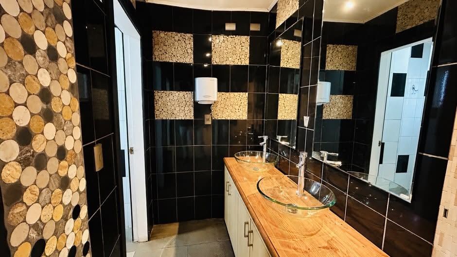 LOCAL COMERCIAL – AV. GUILLERMO BÜHLER - foto 19