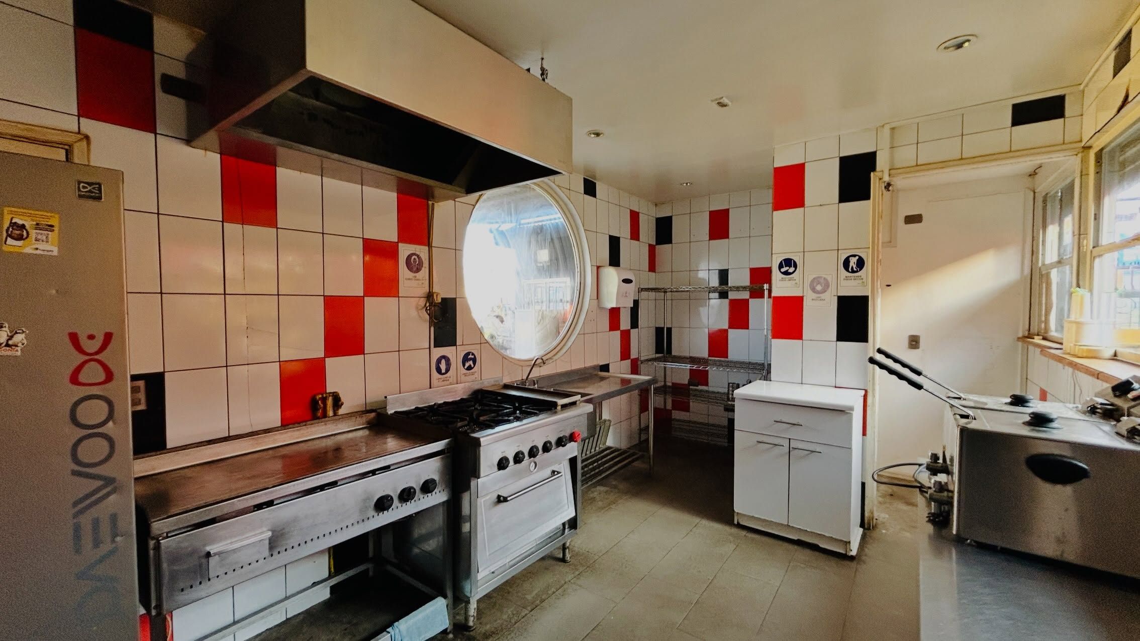 LOCAL COMERCIAL – AV. GUILLERMO BÜHLER - foto 10