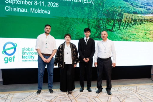 Sultonov Azamkhon (Poland), 3rd from left, CYMG-supported delegate to the GEF-9 Regional Planning Workshop for Eastern Europe and Central Asia.