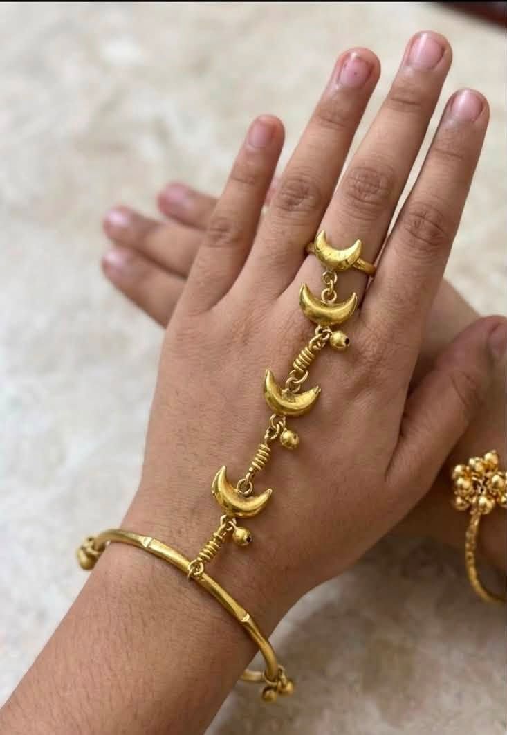 Crescent Moon Hand Chain