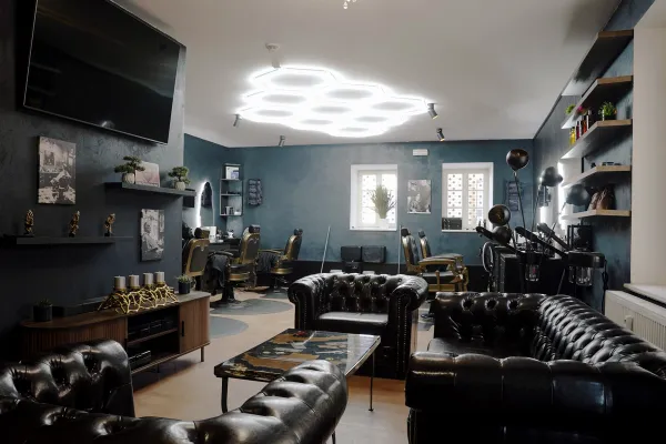 Prostory barbershopu Vendetta v Domažlicích.