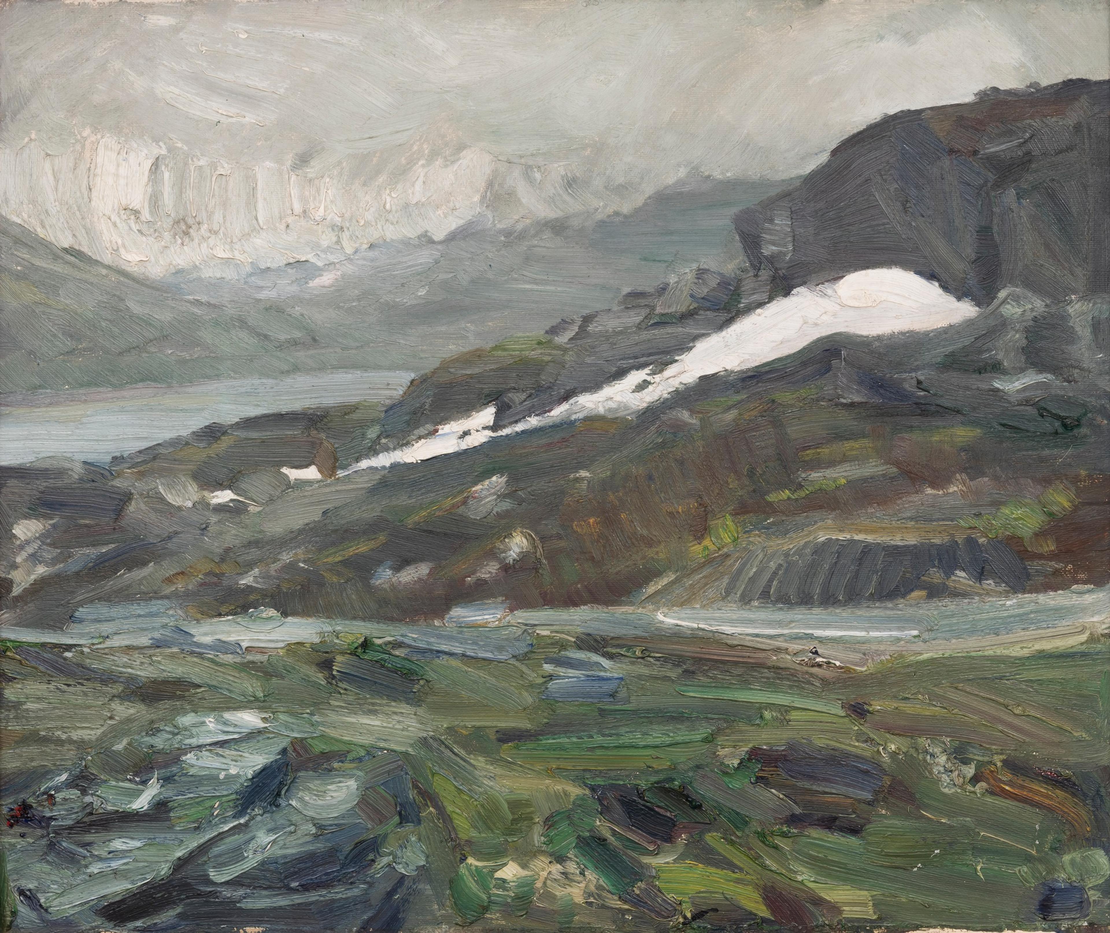 Et delvis abstrahert maleri som viser et fjellandskap i grå, lilla og dus grønne toner.