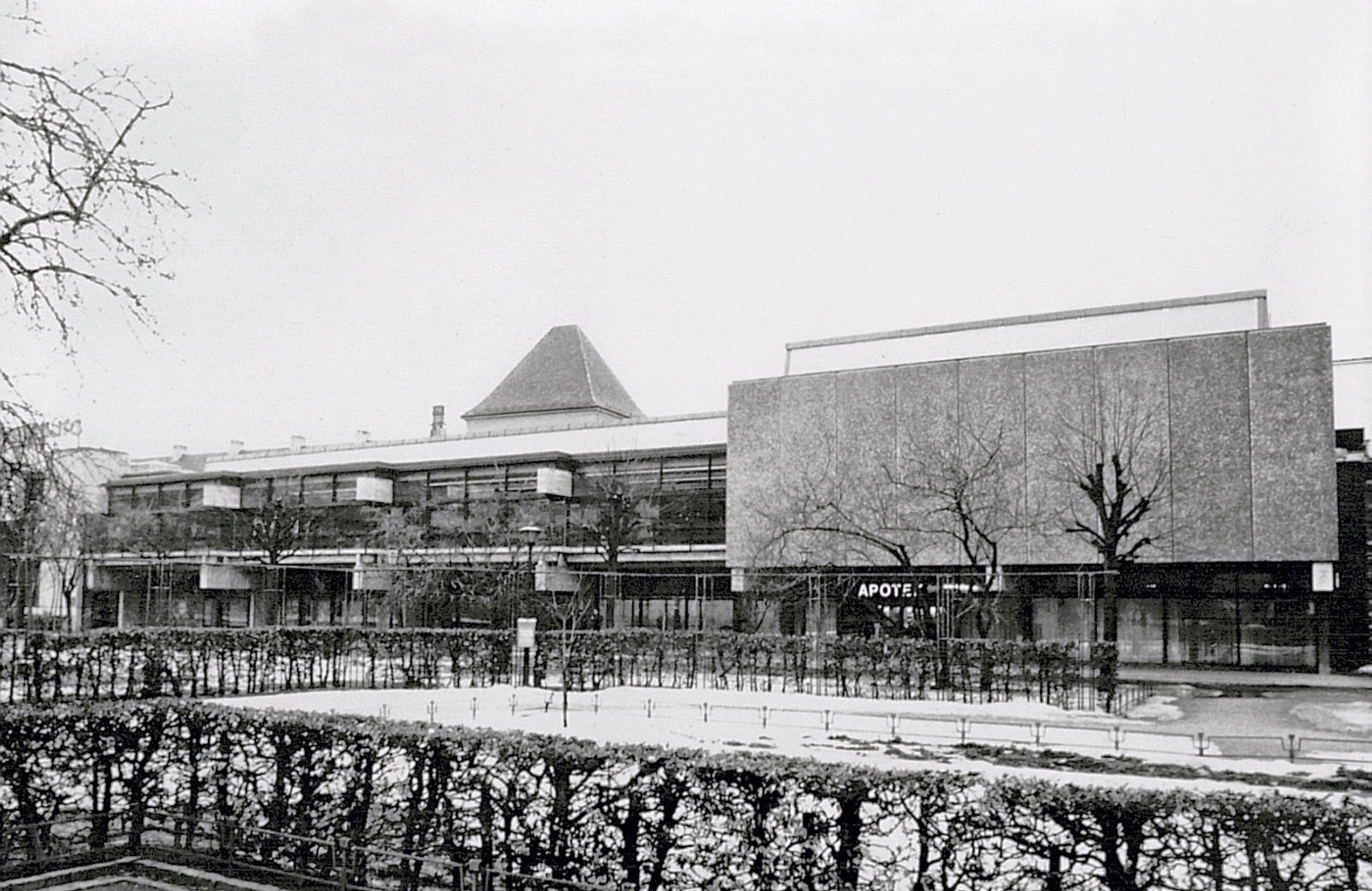 Et arkivfoto i sort-hvitt av museet Stenersen