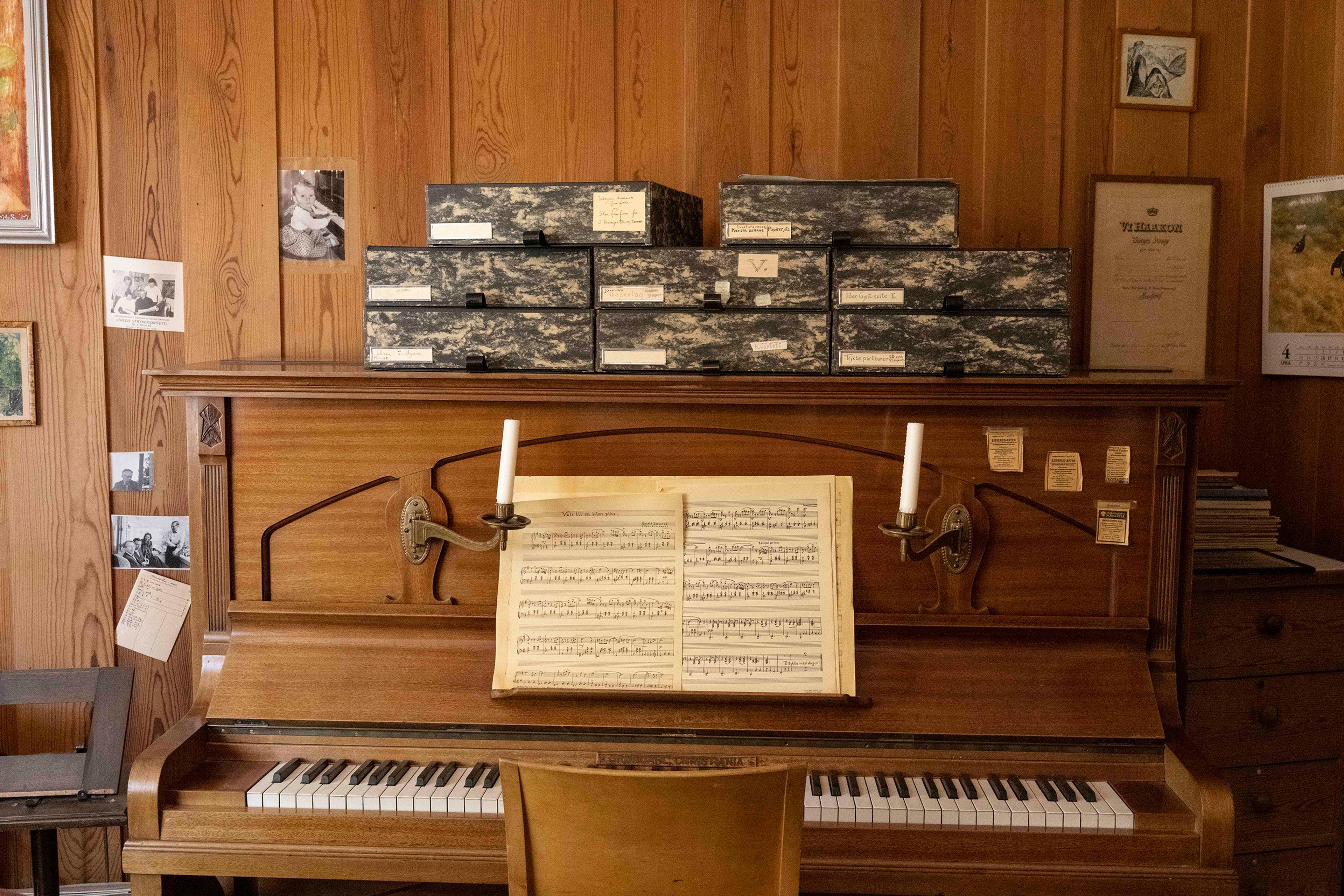 The composer´s brown piano, from inside his workspace at Siljustøl.