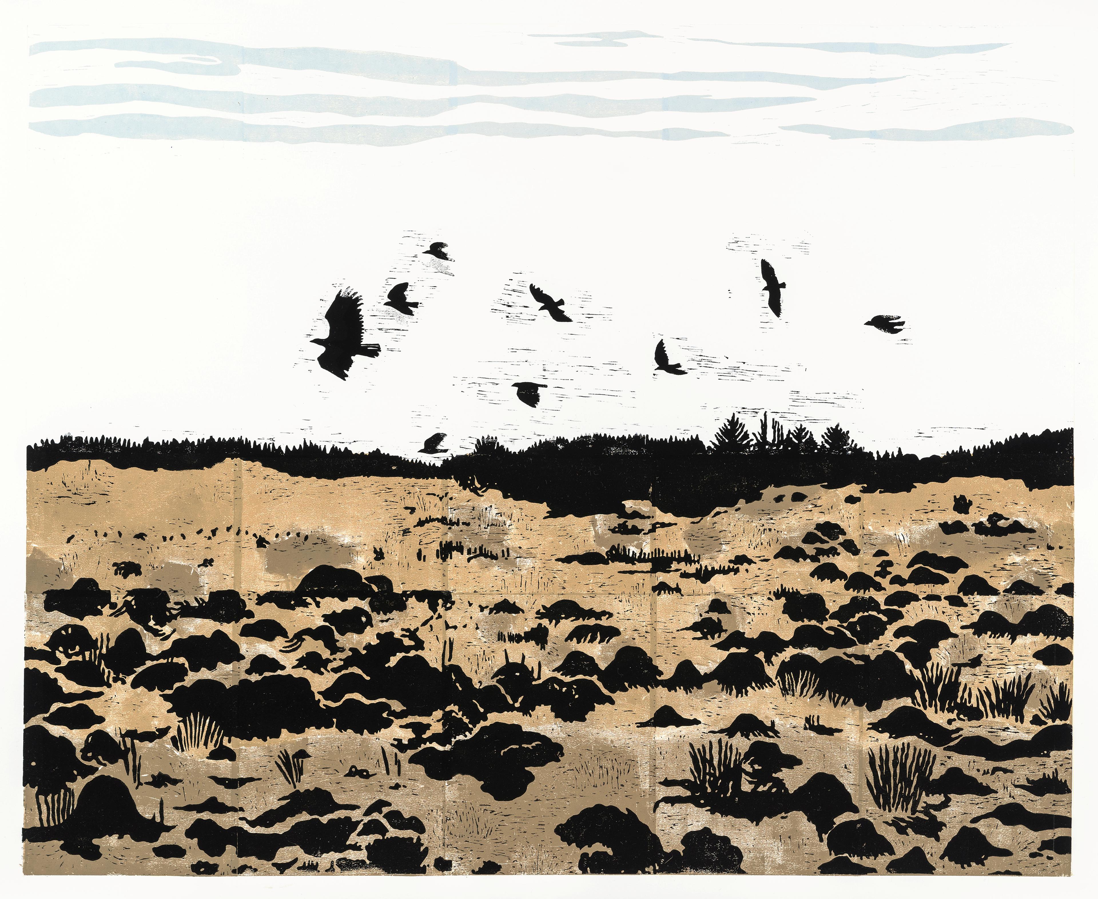 Et trykk som viser sorte fugler som flyr over et øde myrlandskap.