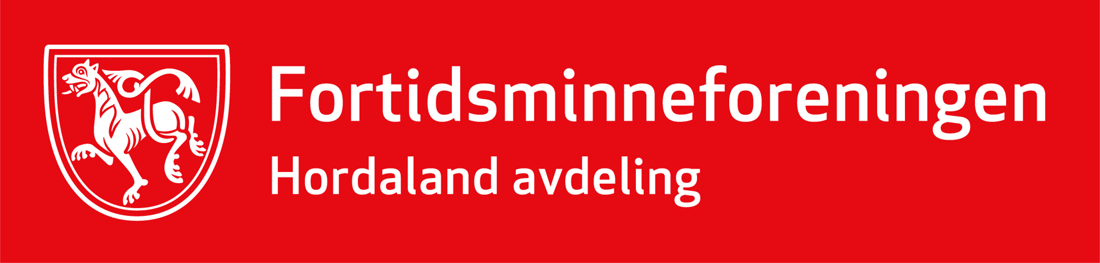 Logo på rød bakgrunn for Fortidsminneforeningen Hordaland
