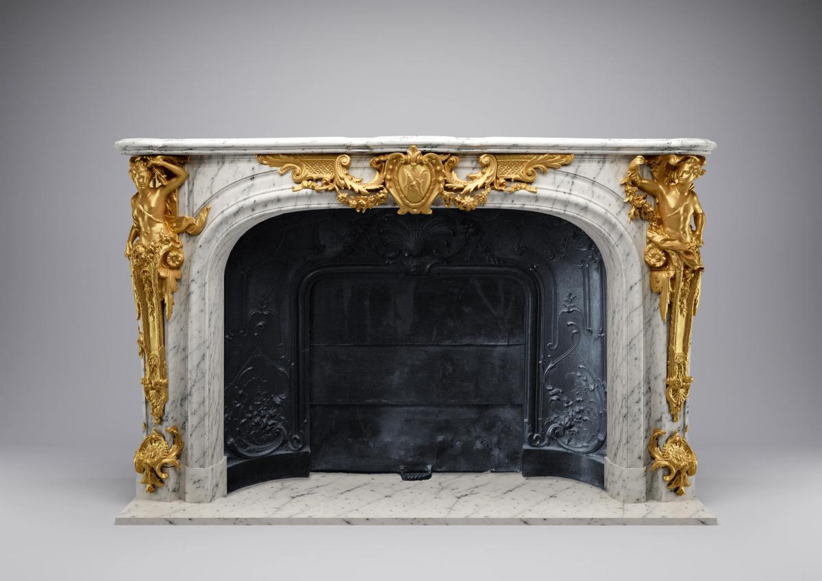 Cheminée Flore et Zéphyr - Sarrancolin - view 1