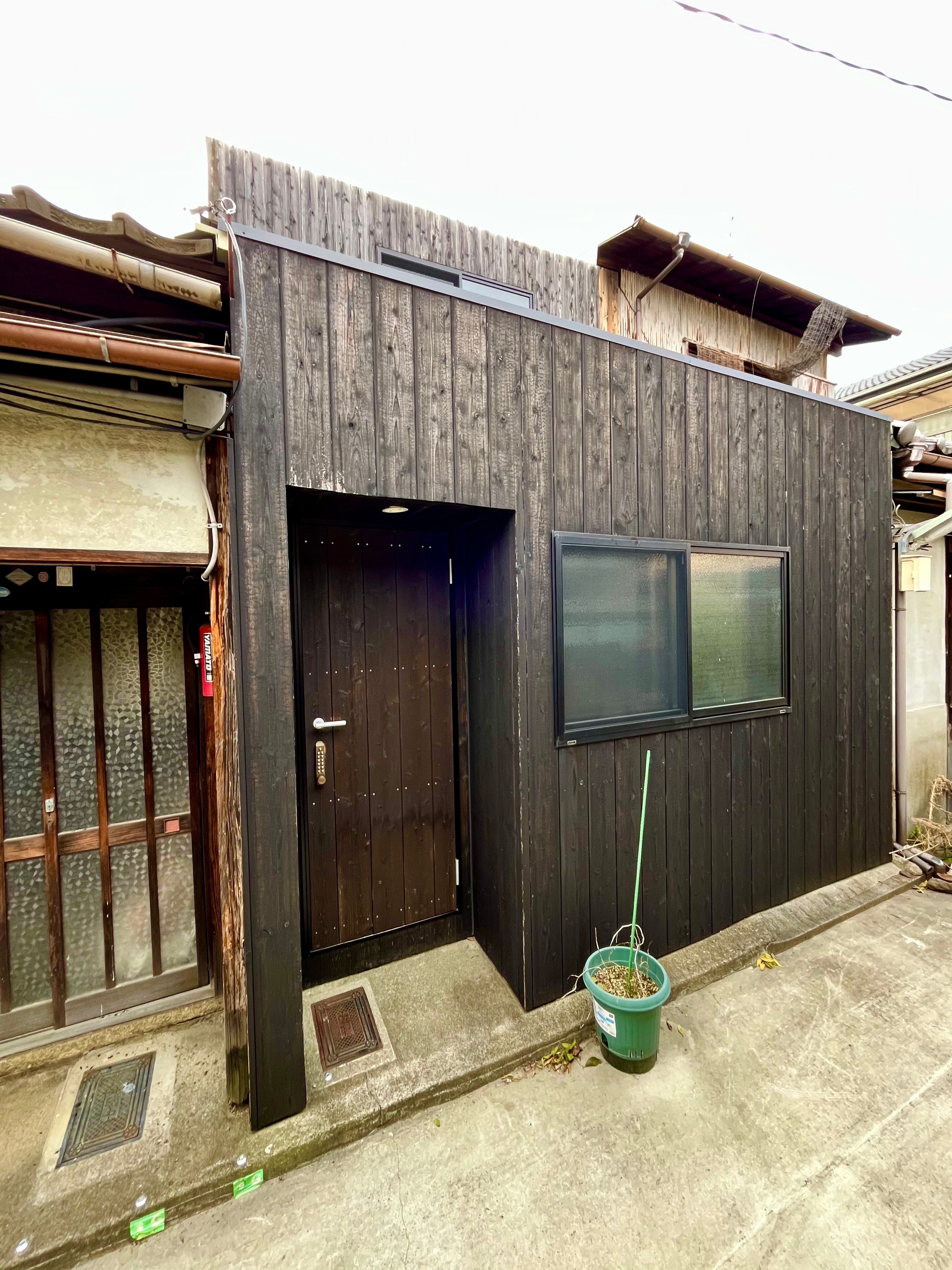 SHIOKOJI House