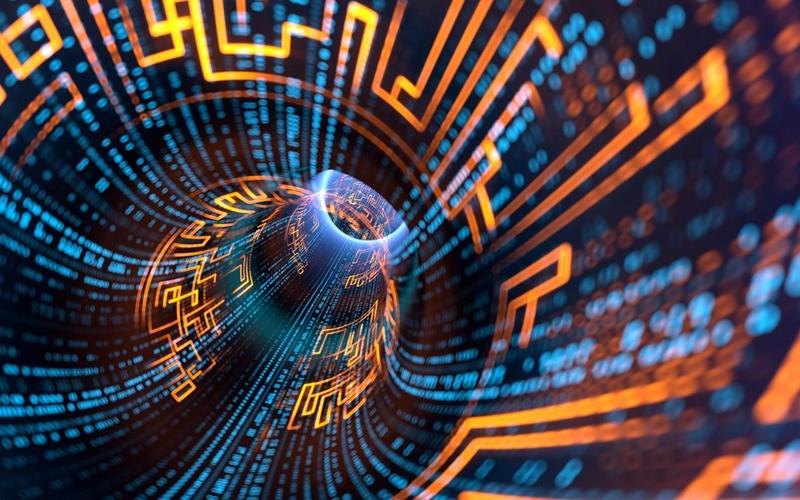 What does a data migration analyst do?