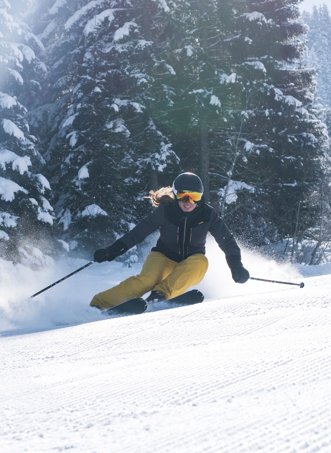 Wedze goggles site expérience image femme qui ski