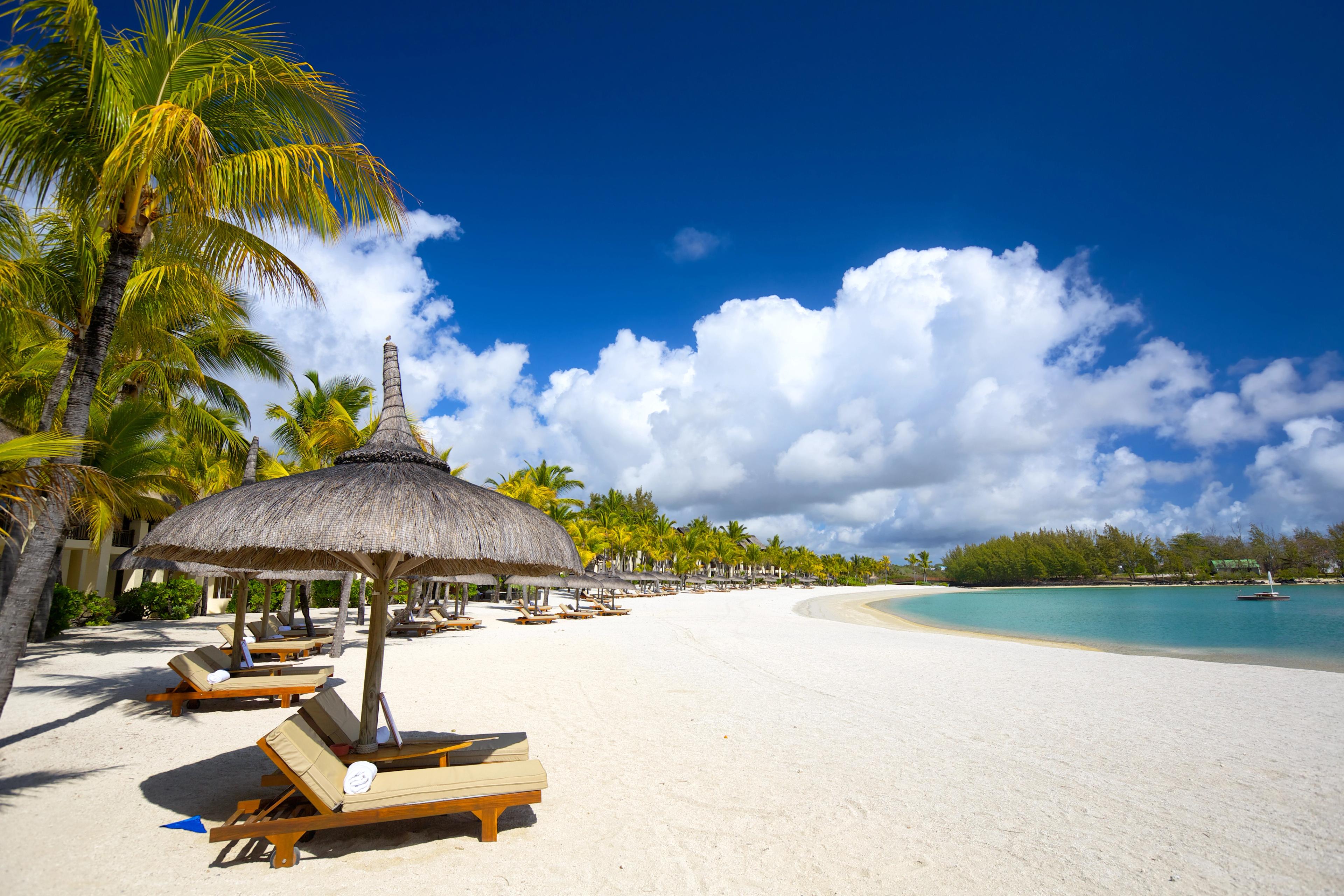 Arrival & Tropical Welcome