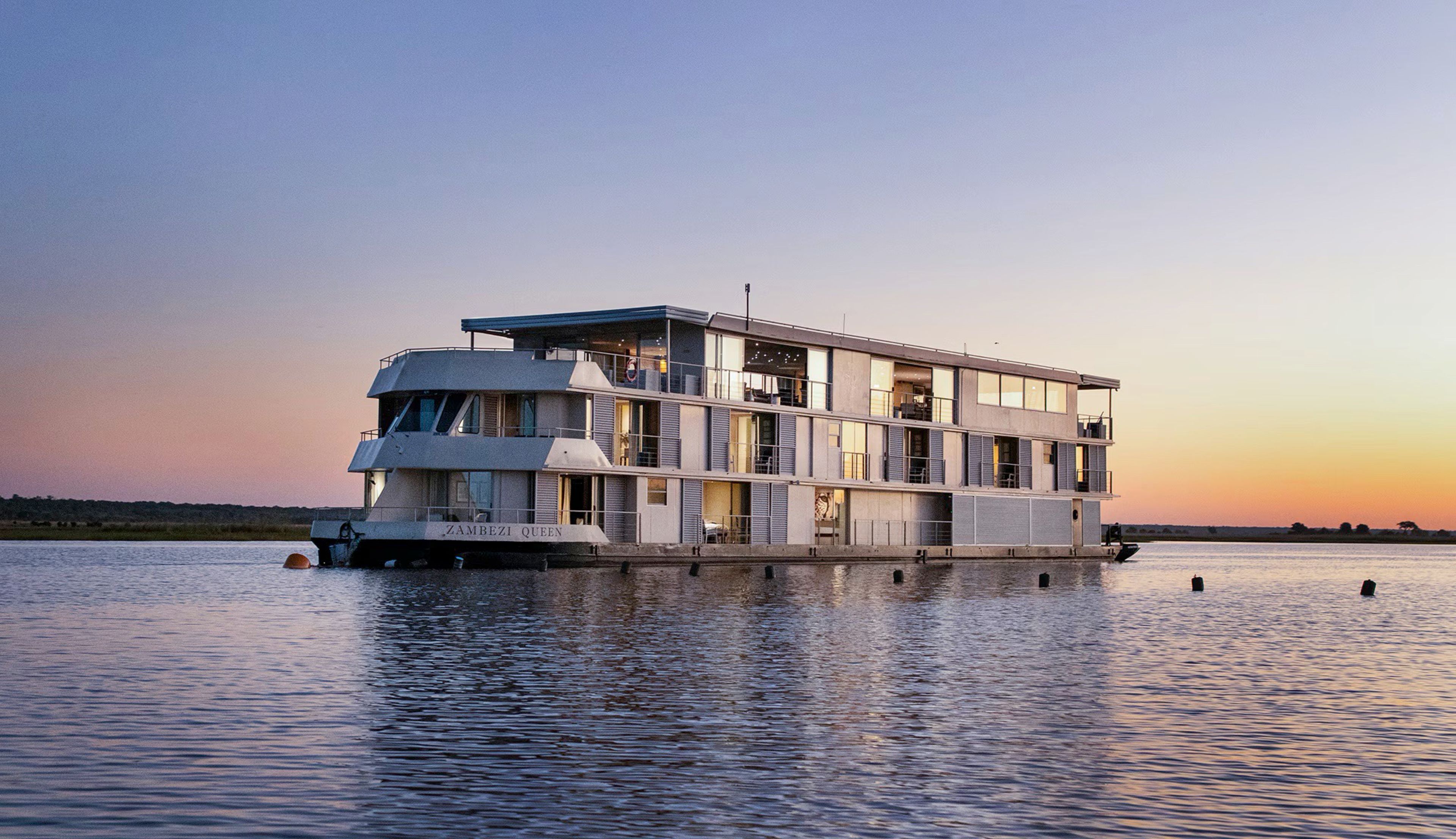 Transfer to Zimbabwe & Zambezi River Sunset Cruise near Victoria Falls — photo 2