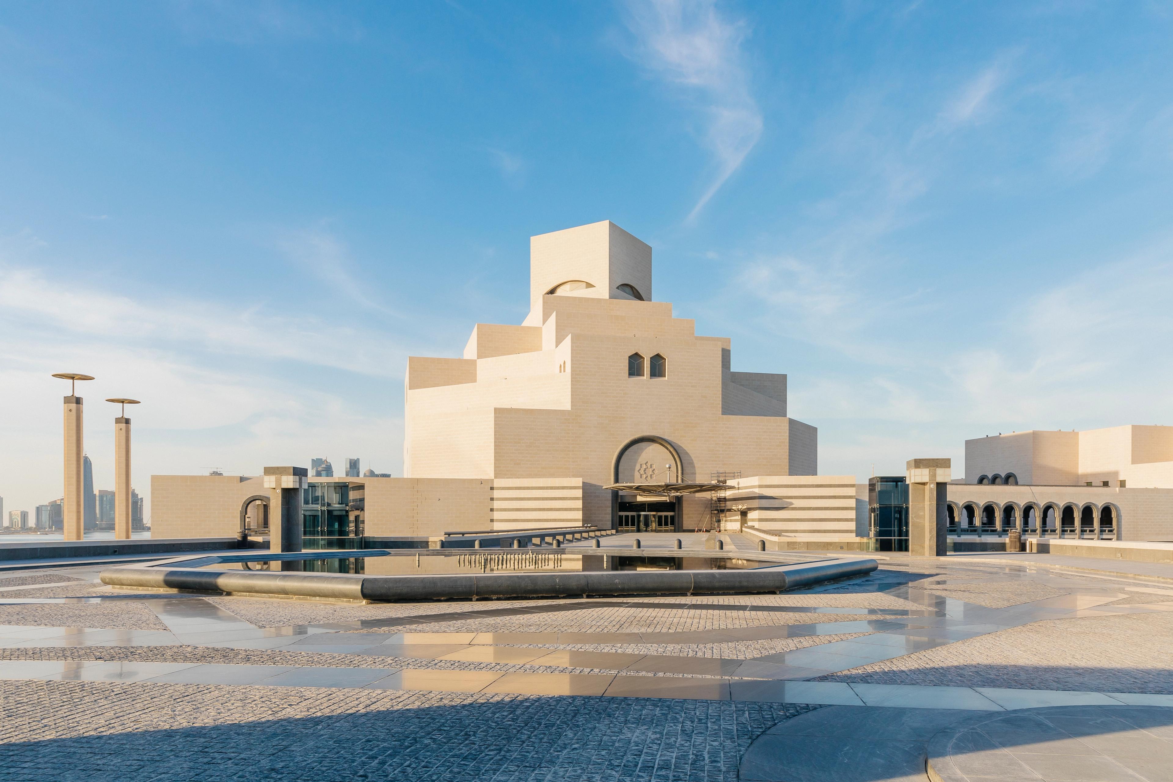Falcons, Spices & Islamic Art