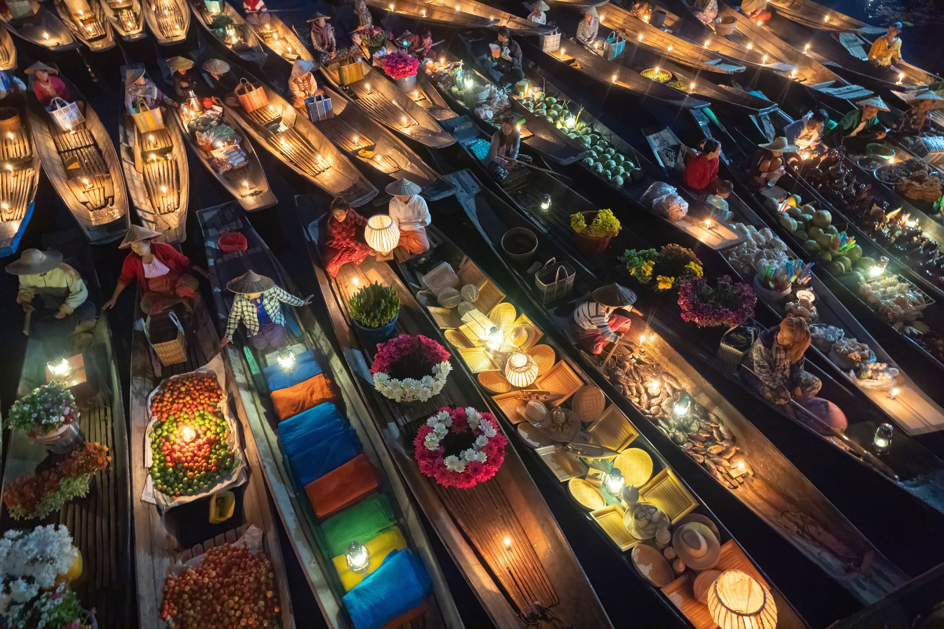 Day 4: Floating Market & Railway Market Adventure — photo 1