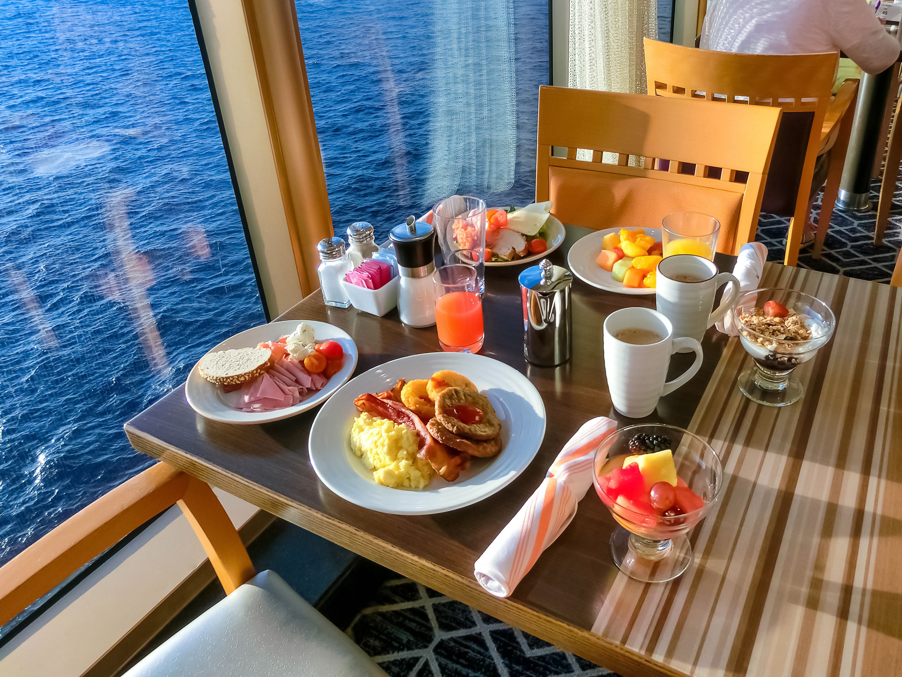 Hanoi to Halong Bay (Overnight Cruise) — photo 1