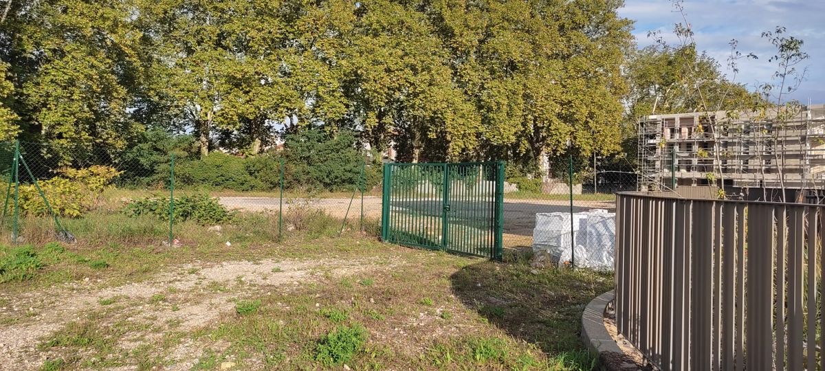 Le terrain