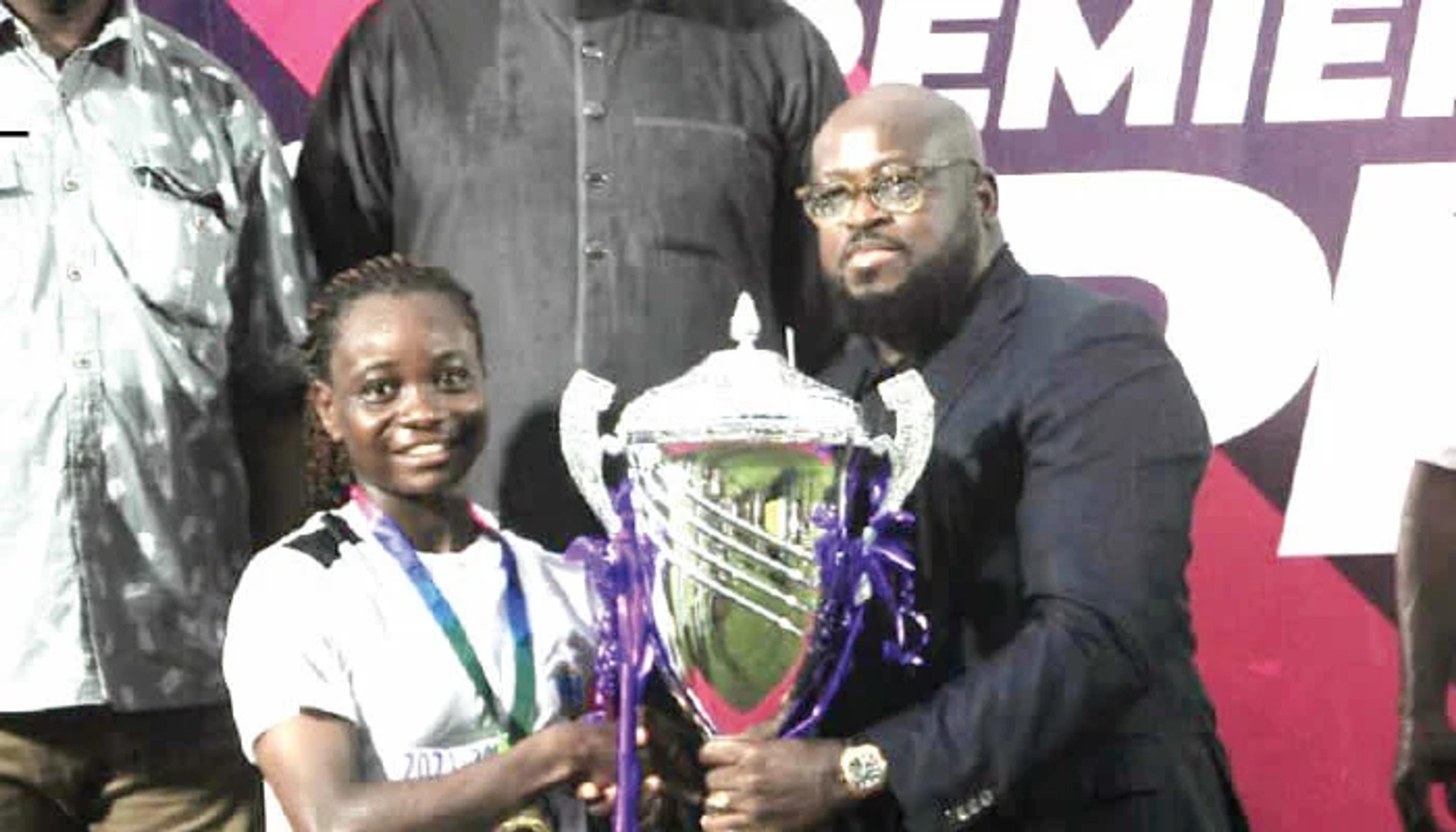 Cover Image for Bayelsa Queens captain, Joy Jerry received the Super Six trophy