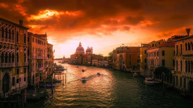 What are Free Private Cities?