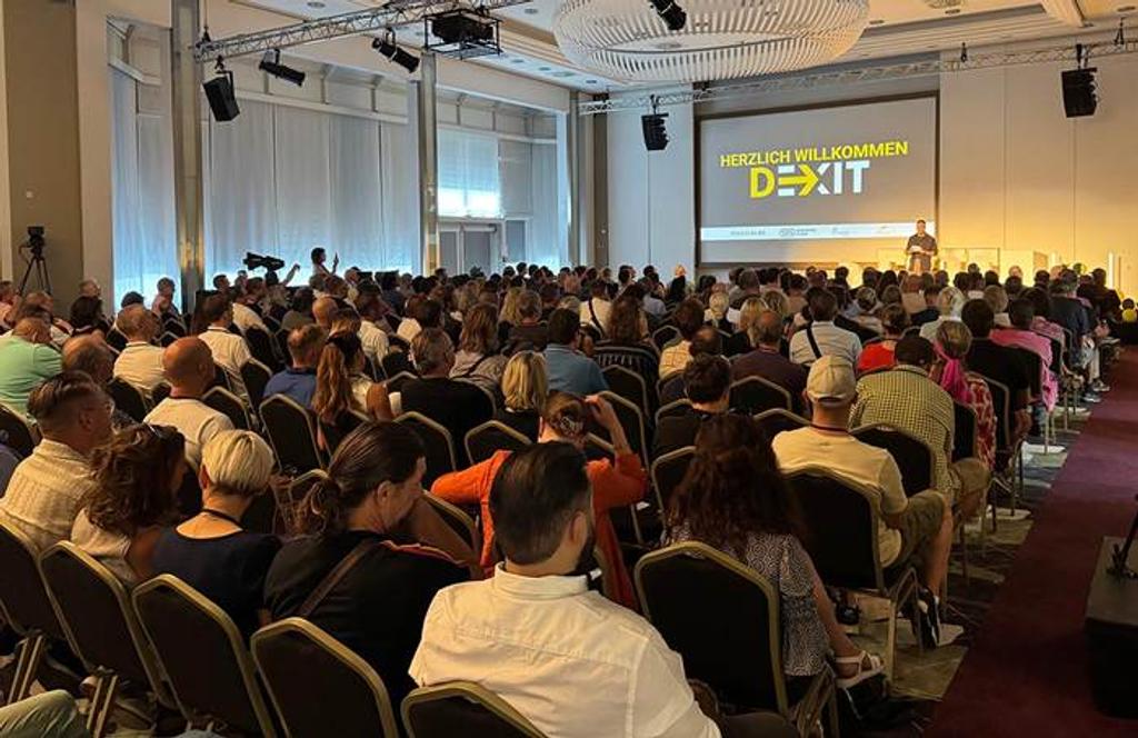 A full house: more than 300 attendees followed the talks at the Smartvillage Bogenhausen.