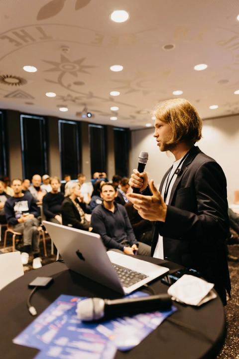 Sunday Sessions at Mama Shelter, Sunday, November 2. Free Cities Conference 2025, Prague.