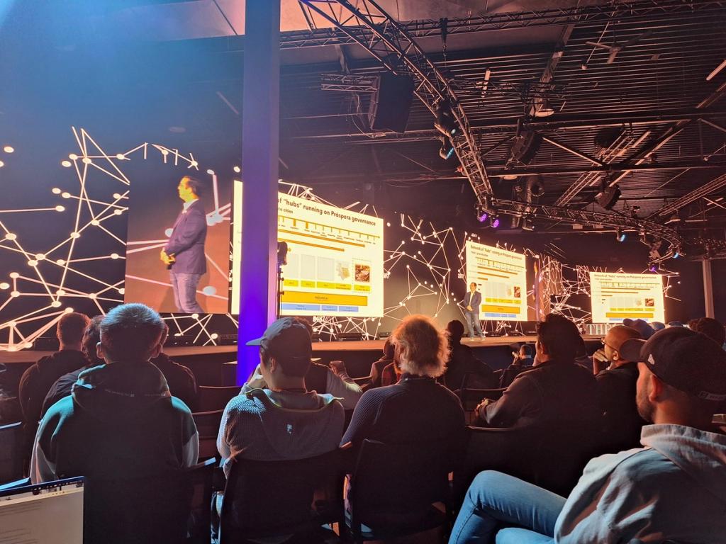 Próspera presentation on hubs running on Próspera governance at the Network State Conference in Amsterdam