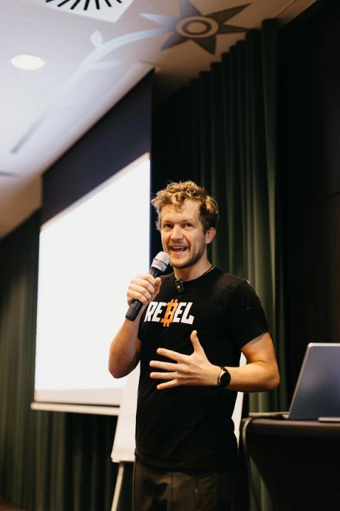 Sunday Sessions at Mama Shelter, Sunday, November 2. Free Cities Conference 2025, Prague.