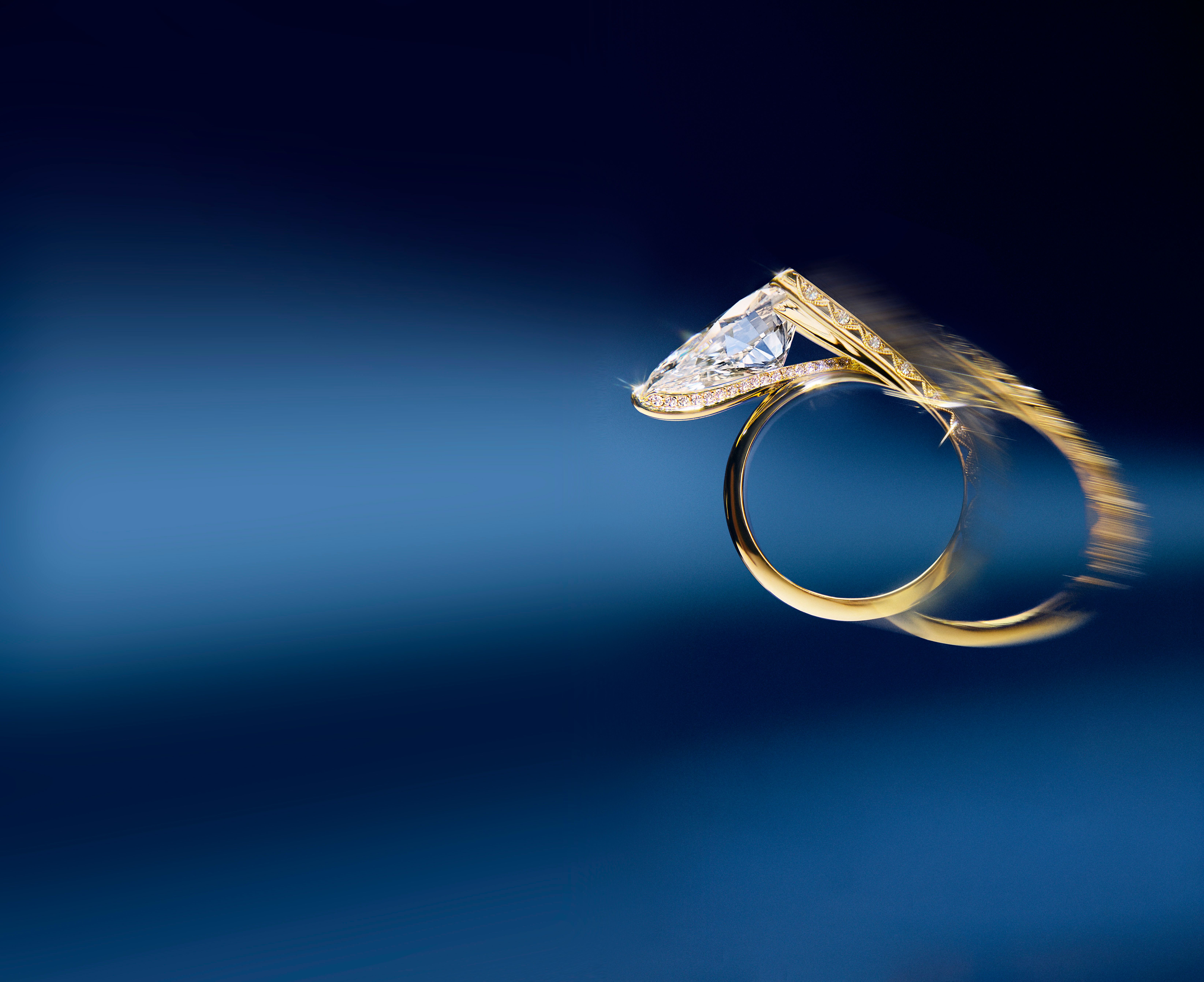 Reverie Forma Sculptural Pear Solitaire Ring