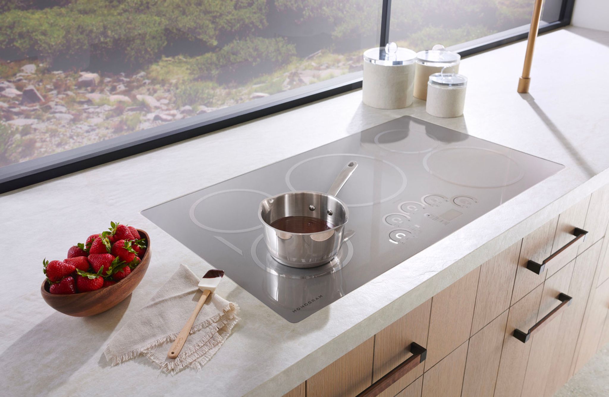 Advantages & Disadvantages of an Induction Cooktop Pros & Cons AJ