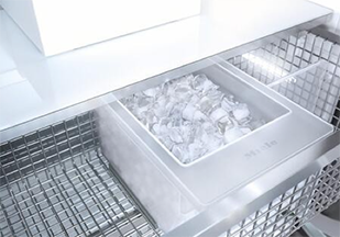 Ice cubes for cold drinks