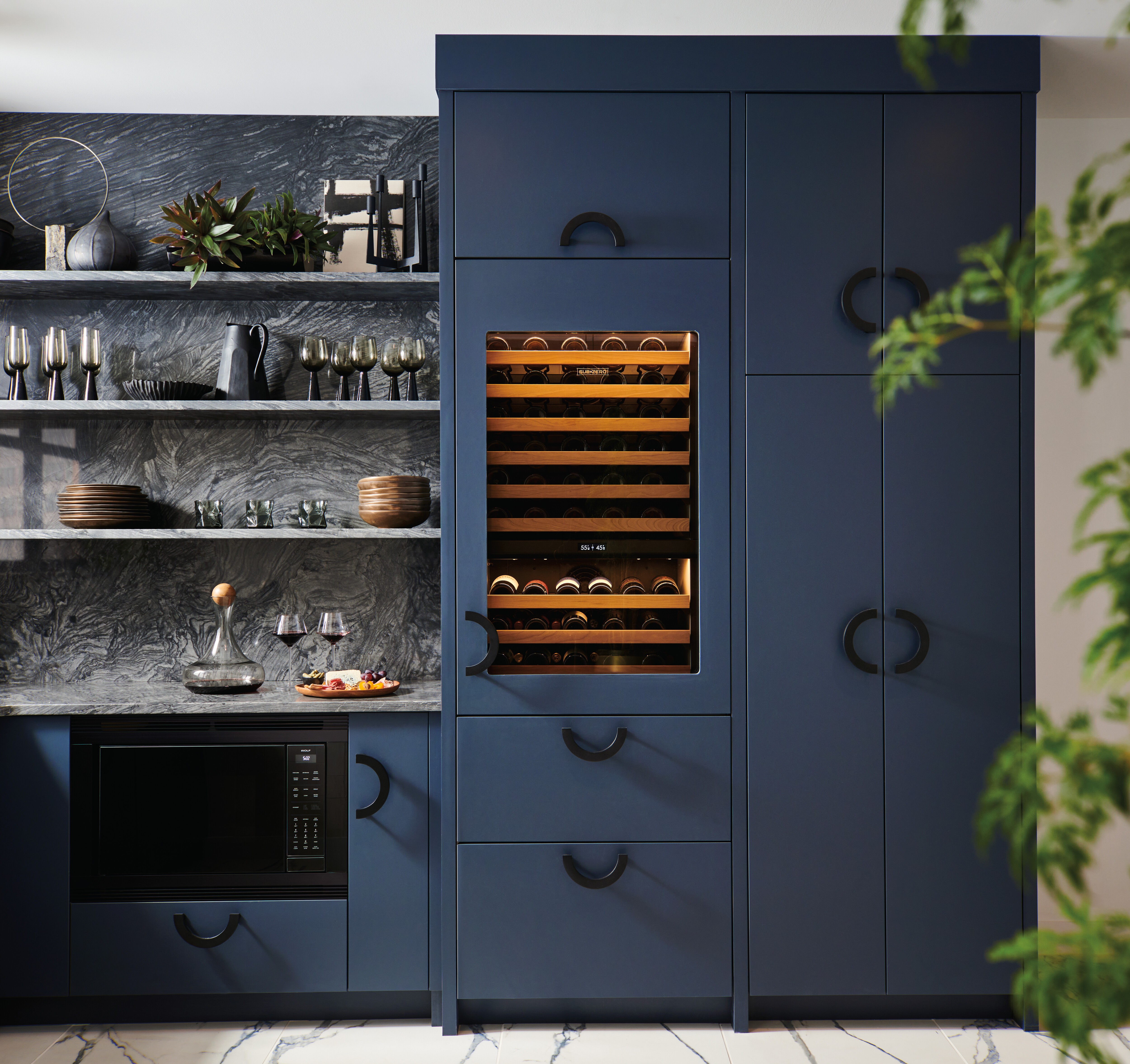 WINE COLUMN WITH DRAWERS