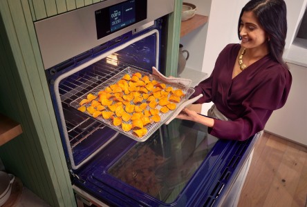 Built-In Air Fry with True Convection