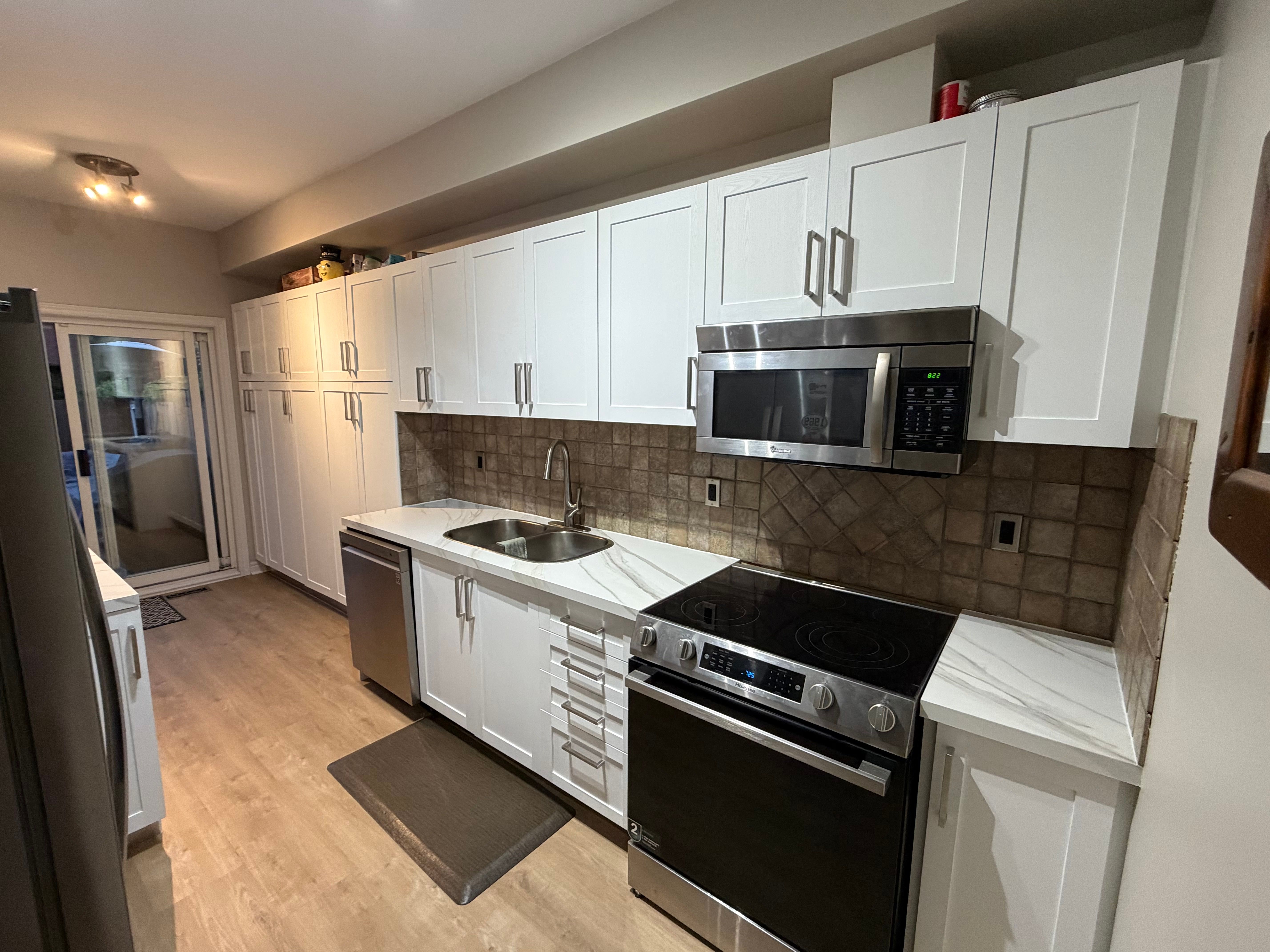New Shaker Doors & Counter Wrap