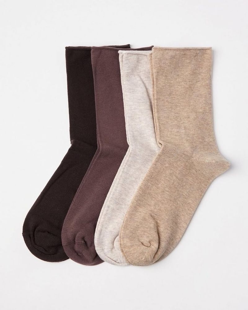 Kratke pamučne čarape  - 60 - Crna, Braon, Bež, Siva - Ženske čarape - Slika 1